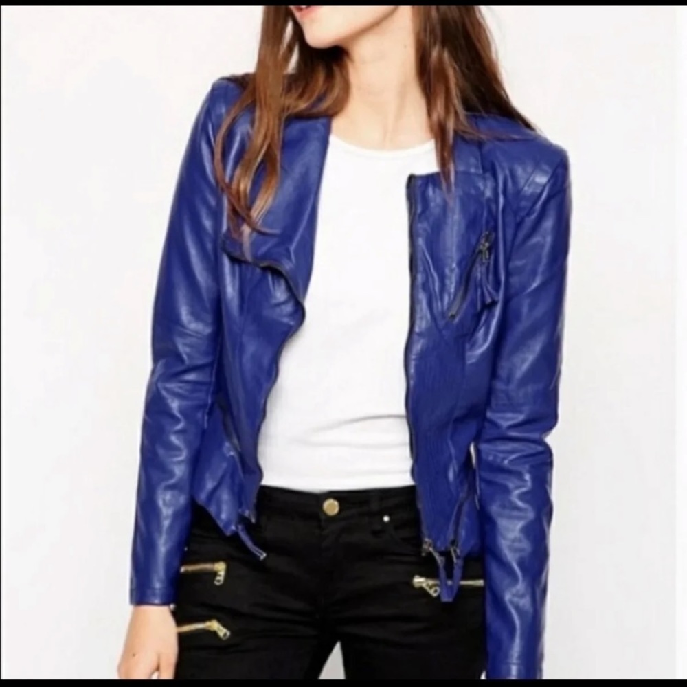 BlankNYC VEGAN LEATHER FITTED MOTO JACKET BLAZER